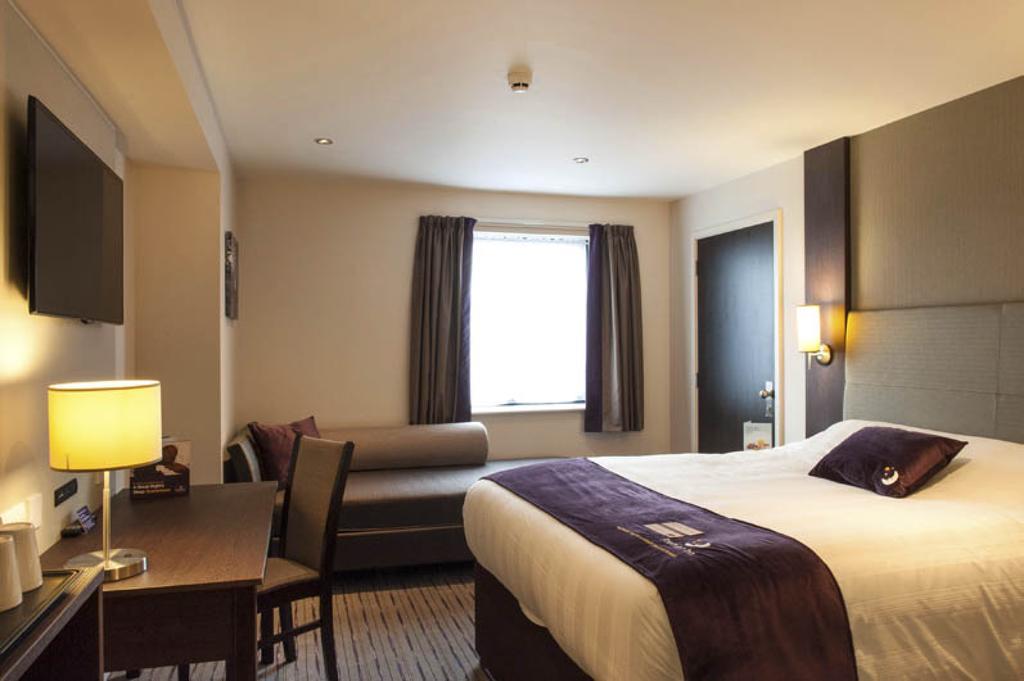 Premier Inn Aberdeen Airport - Дайс Екстер'єр фото