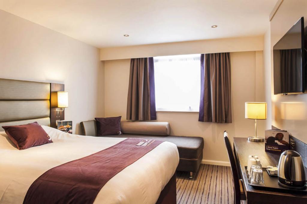 Premier Inn Aberdeen Airport - Дайс Екстер'єр фото