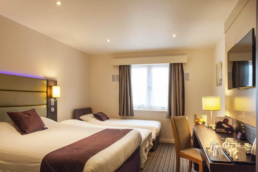 Premier Inn Aberdeen Airport - Дайс Екстер'єр фото