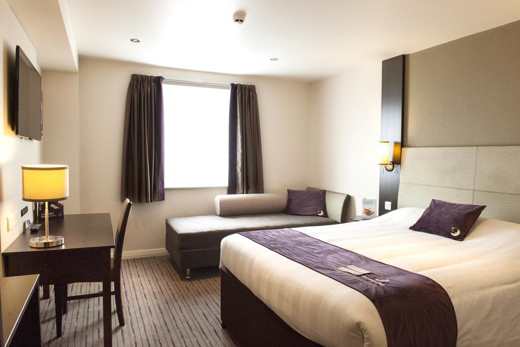 Premier Inn Aberdeen Airport - Дайс Номер фото