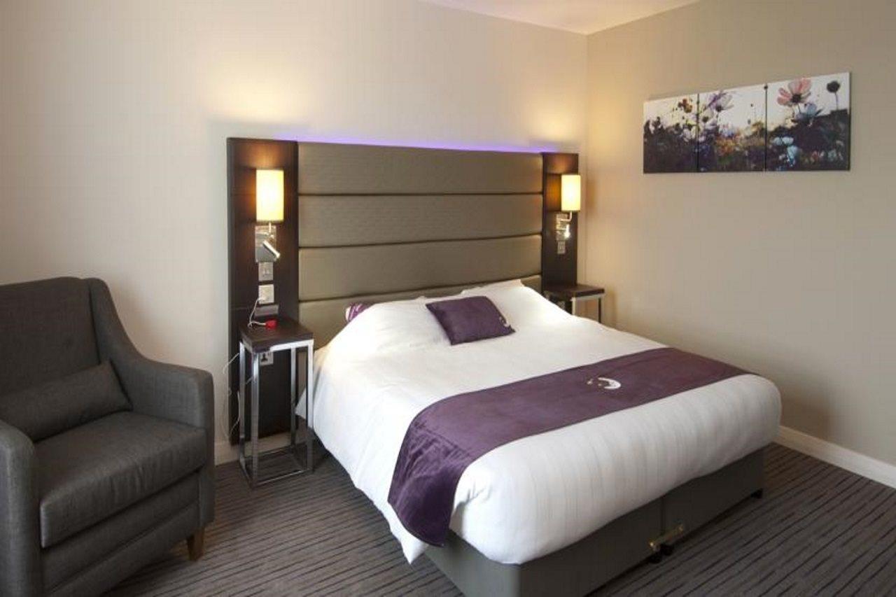 Premier Inn Aberdeen Airport - Дайс Екстер'єр фото